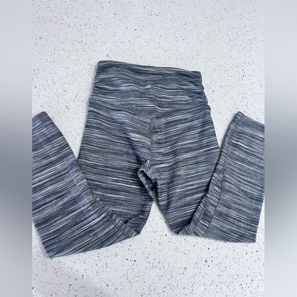 Lululemon Athletica Align Crop 21" Leggings Black and White Womens Sz 4 EUC - Picture 6 of 9